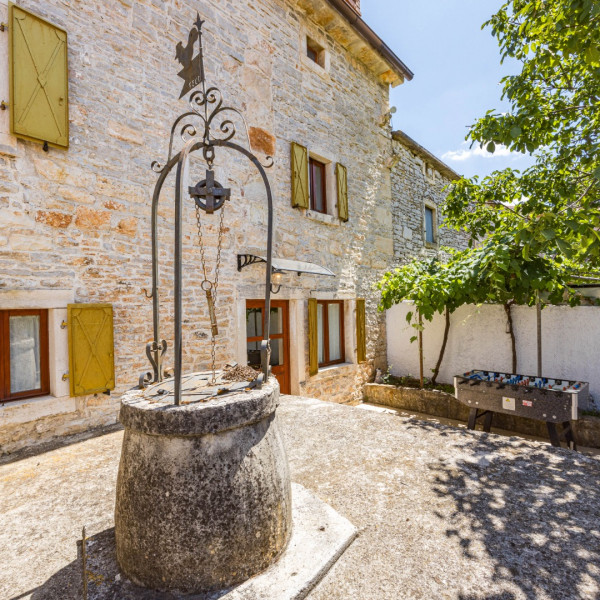 Villa Laura, Villa Laura Orihi s bazenom, Istra Orihi