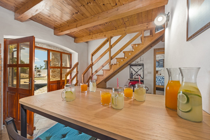 Kuća 2, Villa Laura Orihi s bazenom, Istra Orihi